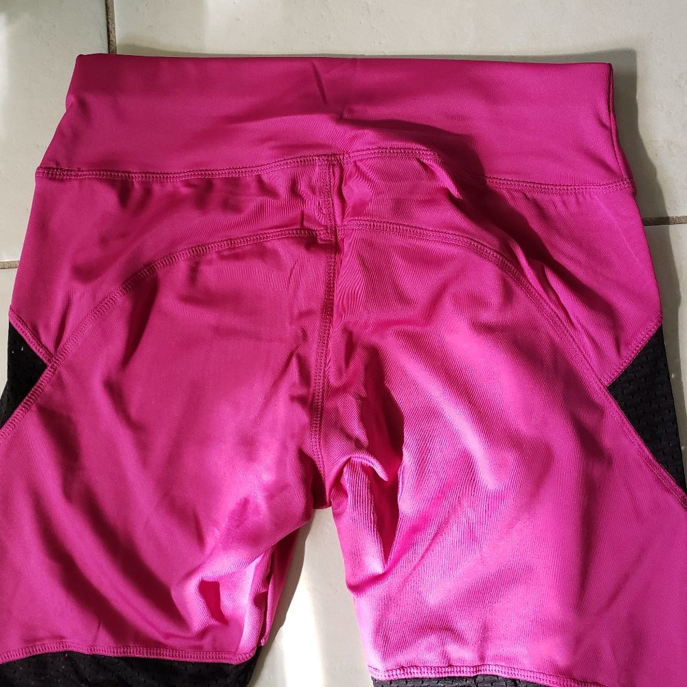 New Sexy Purple Leggings. - Picture 5 of 7